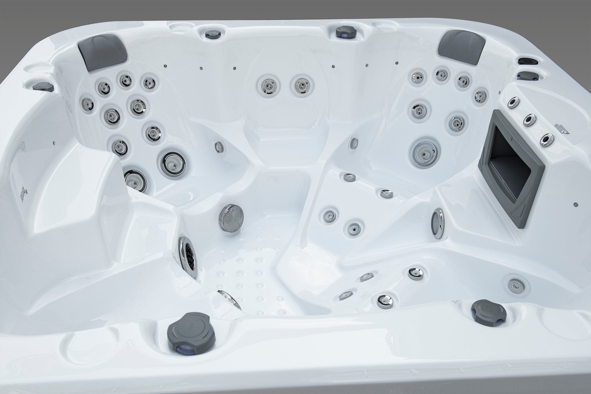Aros Signature Hot Tub