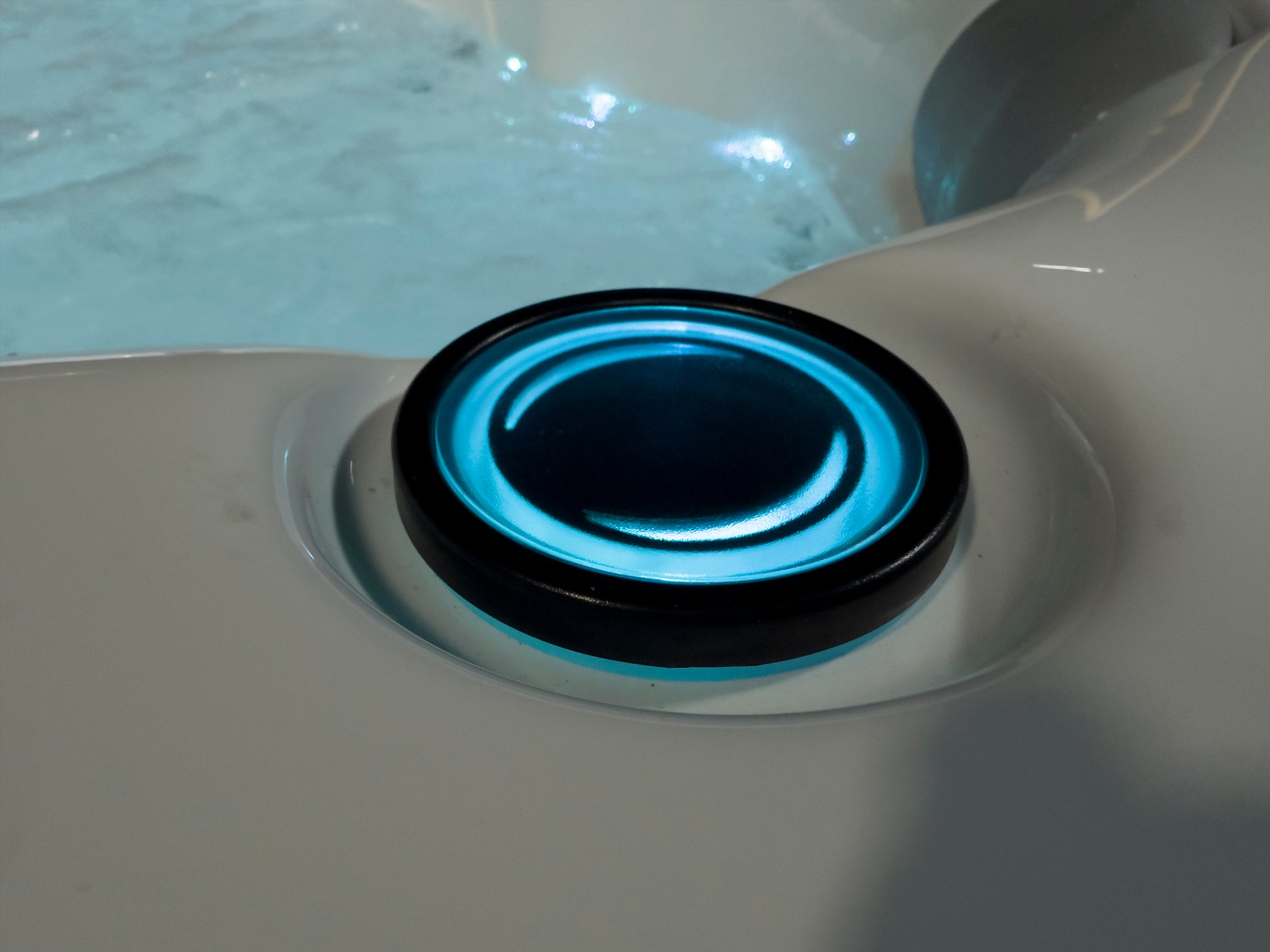 Aros Signature Hot Tub